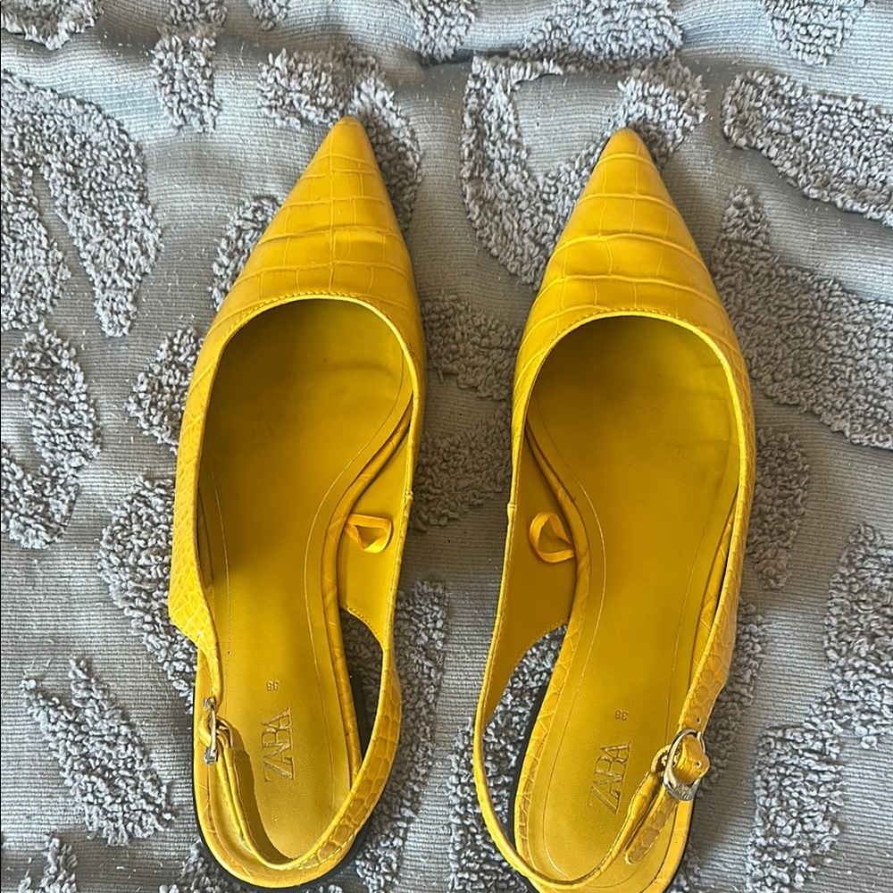 Zara Yellow Slingback Flats Sleek Minimalist Design - Picture 3 of 4